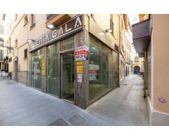 Local en pleno centro de Granada, a espalda de calle Mesones y junto a Bibrambla