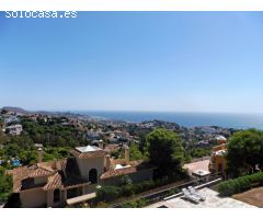 Chalet con vistas despejadas al mar en la mejor Urb. de Málaga