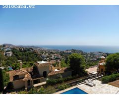 Chalet con vistas despejadas al mar en la mejor Urb. de Málaga