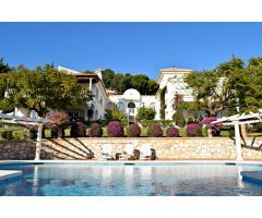Espectacular villa de 800m2 con preciosas vistas panorámicas al mar en Benalmádena