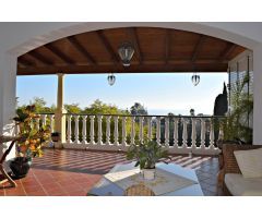 Espectacular villa de 800m2 con preciosas vistas panorámicas al mar en Benalmádena