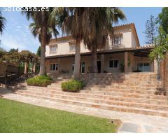 Villa de Lujo de 5 dormitorios en La Carihuela, Torremolinos