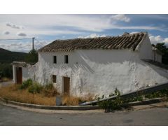 Casa con terreno en Venta en Villanueva de Algaidas, Málaga