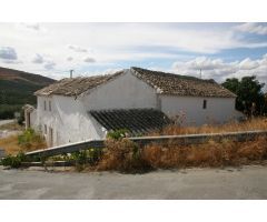 Casa con terreno en Venta en Villanueva de Algaidas, Málaga