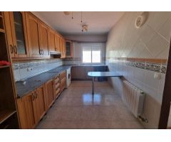 garcia Delgado vende Fabulosa casa Independiente con Vistas de Infarto y Piscina en Moclin!!!!!!!!!