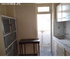 Inmobiliaria García Delgado vende piso en La Chana con Ascensor!!!!!