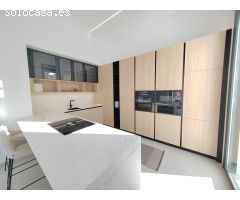 Villa de Lujo: Elegancia Moderna en el Paraíso de Rojales