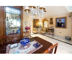 FANTASTICA CASA EN PLAZA DE LOS LOBOS