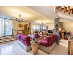 ESPECTACULAR CASA EN PINOS GENIL