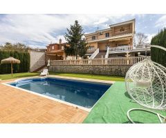 GRAN CHALET INDEPENDIENTE EN LACHAR