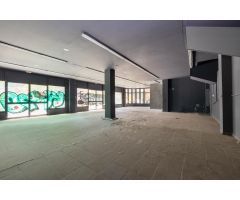 Amplio local comercial en Camino de Ronda