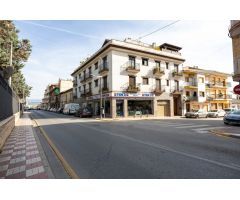 Oportunidad. Plazas de garaje en venta en pleno centro de  Albolote. Junto parada de  Metro
