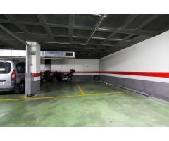 SE VENDE PLAZA DE APARCAMIENTO AMPLIA EN PARQUE LAGOS