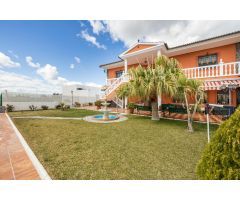 ???? ESPECTACULAR CASA INDEPENDIENTE EN ATARFE CON PISCINA ????