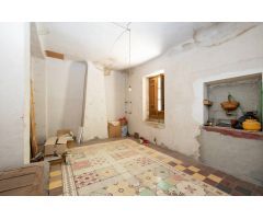 PRECIOSA CASA CON TERRENO EN PASEO DE LA REINA, FUENTE VAQUEROS