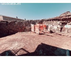 CASA CON TERRENO EN VENTA EN SANTA MARÍA DEL BERROCAL (ÁVILA)