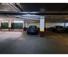 Plaza para coche grande, amplia