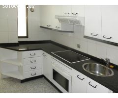 PISO ALQUILER ESTUDIANTES CHICAS 3 HABITACIONES EN ZONA GRAN VÍA