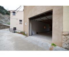 Casa rural en el Priorato. Incluido huerto cerca del pueblo y del rio.