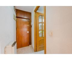 ¡Oportunidad en Moratalaz! Piso en planta baja con excelente ubicación