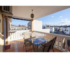 ???? ¡Espectacular chalet independiente en Santa Fe – Vega de Granada!
