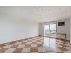 Estupendo piso en Calle Arabial, junto Hipercor.