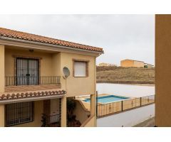 CASA ADOSADA EN VENTAS DE HUELMA