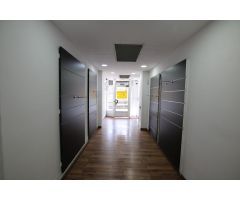 Local comercial de 30 m/2 en Avenida de Madrid, junto a Avenida Constitución.