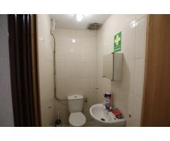 Local comercial de 30 m/2 en Avenida de Madrid, junto a Avenida Constitución.