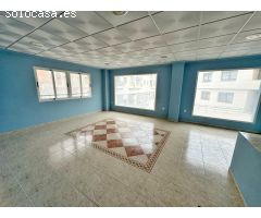 AMPLIO ENTRESUELO COMERCIAL EN VENTA EN UNA DE LAS MEJORES ZONAS DE PETRER