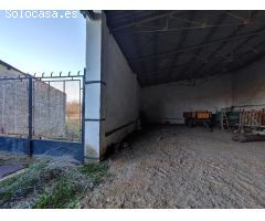 PARCELA 8.779m2 CON 1.000 m2 DE NAVES