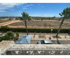 Chalet en Venta en La Marina, Alicante