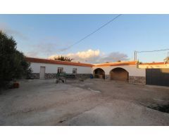Casa de campo en Venta en Crevillente, Alicante