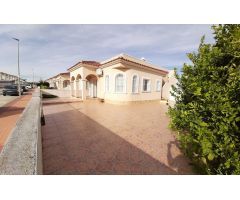 Chalet en Venta en Algorfa, Alicante