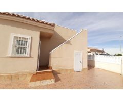 Chalet en Venta en Algorfa, Alicante