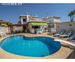 Villa de Lujo en Venta en Orihuela Costa, Alicante