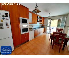 VENTA DE EXCLUSIVA VIVIENDA UNIFAMILIAR ZONA CAMPO DE GOLF