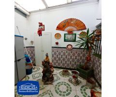 PARQUE ALTO, UNIFAMILIAR 131m², 2 PATIOS, 4 DORMITORIOS, BUHARDILLA, TERRAZA, PLAZA DE GARAJE.