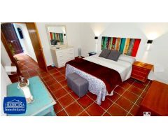 ARCOS DE LA FRONTERA, CASA AMUEBLADA CON LICENCIA DE APARTAMENTO TURÍSTICO