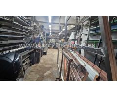 Local comercial y negocio en venta por jubilación.