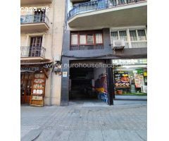 ¡Oportunidad de compra! Plaza de aparcamiento en venta en la Calle Portbou, Sants!