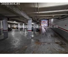 ¡Oportunidad de compra! Plaza de aparcamiento en venta en la Calle Portbou, Sants!