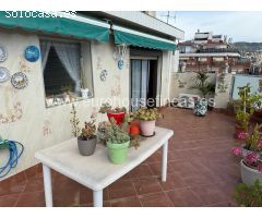 ¡Fenomenal y exclusivo ático con 2 terrazas en la Plaça Española!  Te presentamos una vivienda ideal