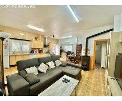Se vende casa con terreno en  Canteras (Cartagena)