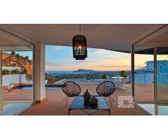 VILLA CON VISAS AL MAR EN ALTEA