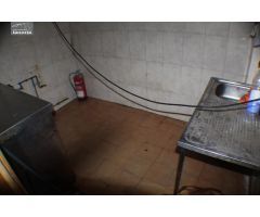Grupo la Noria Vende local en zona carretera de Jaén.