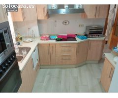 Grupo la Noria VENDE amplio piso de 4 dormitorios y 2 baños en zona CENTRO-ALTOZANO.