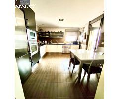 Grupo la Noria VENDE adosado, 4 Dormitorios, 3 Baños. Zona Barrio Medicina