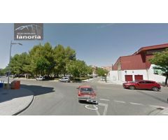 Grupo la Noria Vende Piso de 3 dormitorios, 2 baños completos, garaje, trastero, patio y terraza.
