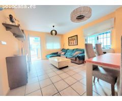Se vende adosado de 3 dormitorios y 2 baños. Garaje en sótano y piscina comunitaria. Los Narejos.